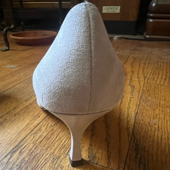Stuart Weitzman Suede Pumps – Size 9.5M – Never Worn - Picture 5 of 10